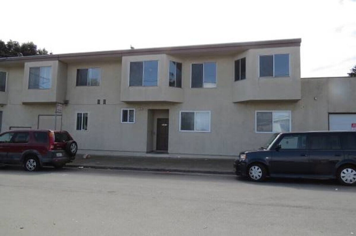 Primary Photo - 205 Lawrence Ave