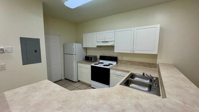 Foto del edificio - The Greens 2BR Townhome with garage!