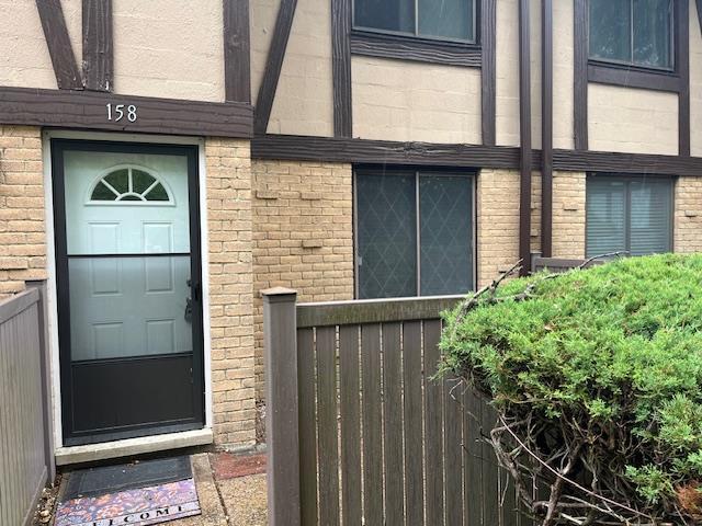 Foto principal - 158 Skyline Dr