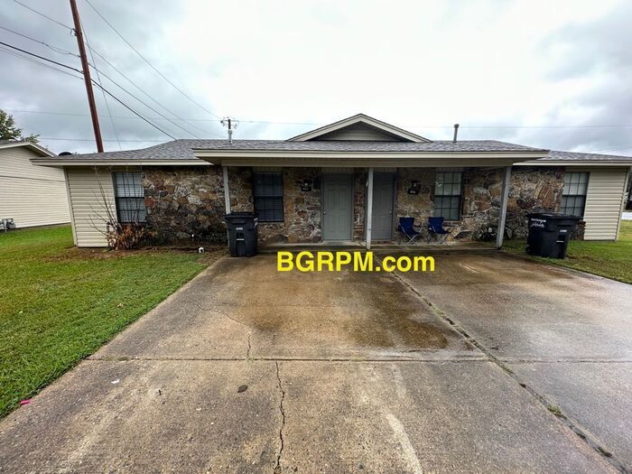 Primary Photo - 2 Bd, 1 Ba, duplex in Jacksonville