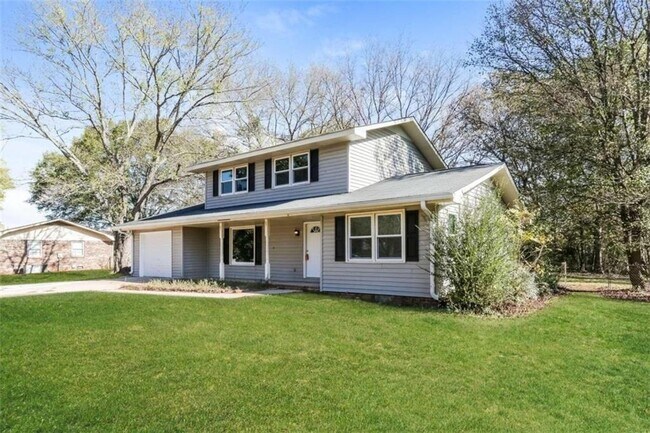 Building Photo - 229 Green Acre Ln