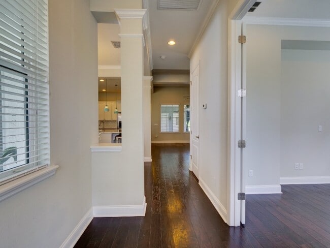 Building Photo - 9077 Neher St