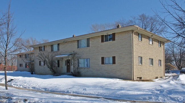 Building Photo - 8215-8223 W Medford Ave