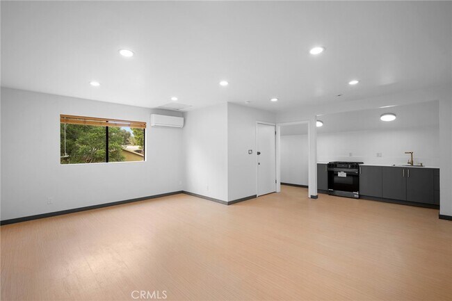 Foto del edificio - 10377 McBroom St