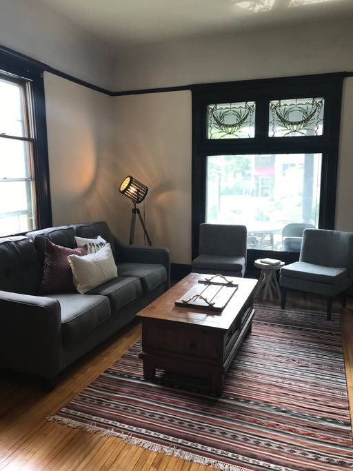 Foto del edificio - 2213 Aldrich Ave S