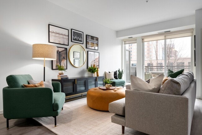 Interior Photo - The Flats at West End