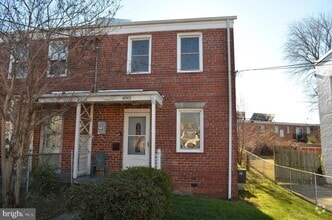 Building Photo - 4801 Bass Pl SE