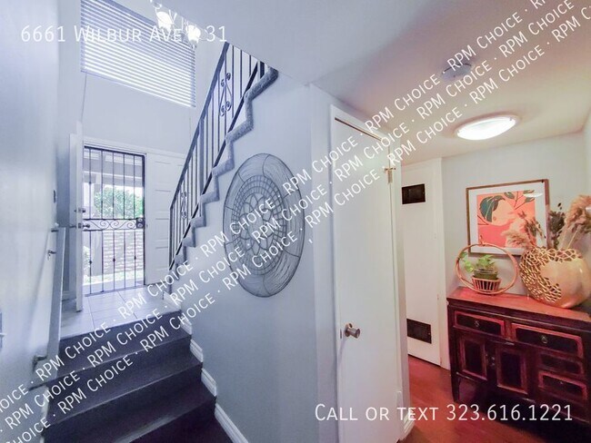 Foto del edificio - 4bd/2ba Townhome in a Quiet & Well Maintai...