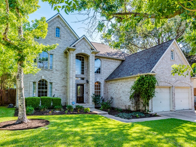 Building Photo - 6911 Gentle Oak Dr