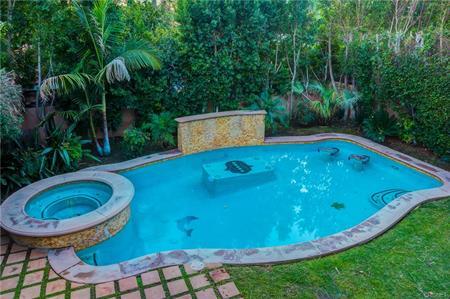 pool - 15228 Hartsook St