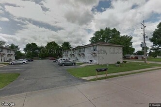 Building Photo - 6040 Old Collinsville Rd