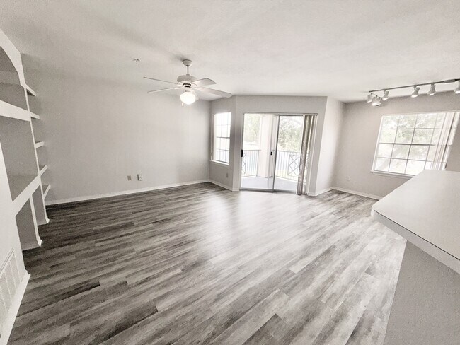 Foto del edificio - 7310 Westpointe Blvd
