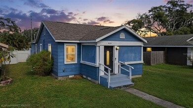 Building Photo - 469 38th Ave N