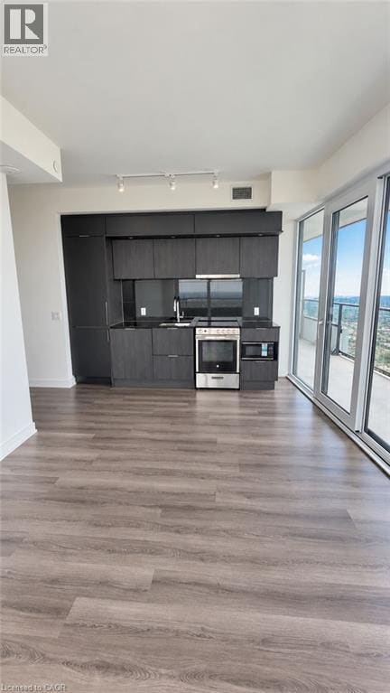 Photo du bâtiment - 448 Burnhamthorpe Rd W