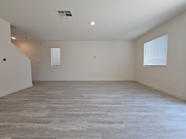 Foto del edificio - 7041 Lone Sycamore St