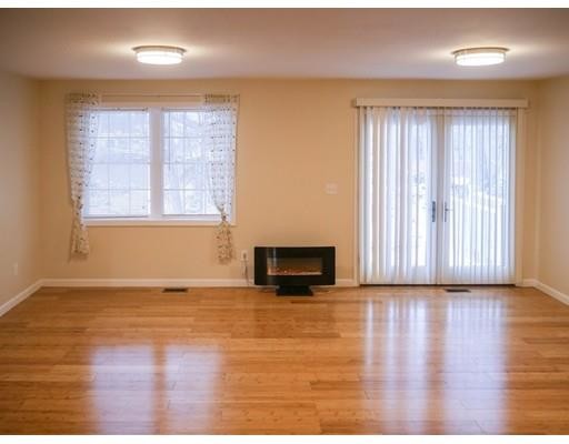 Foto del edificio - 15 Sheri Ln