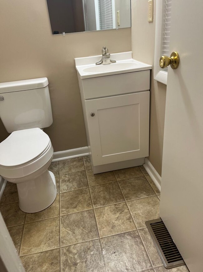 Foto del edificio - 105 S 1st St