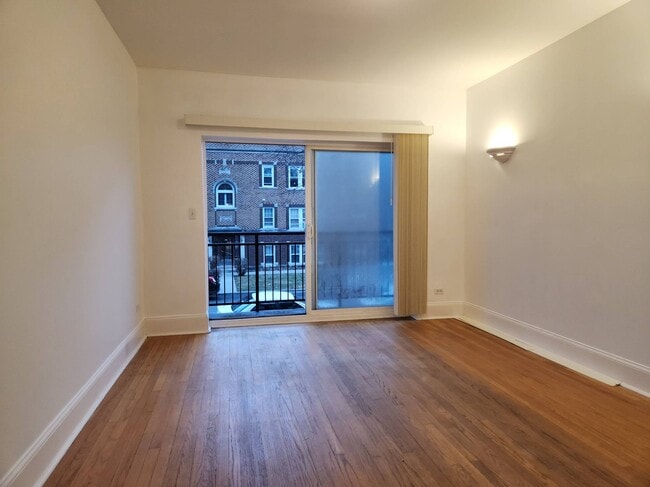 Foto del edificio - 6645 19th St