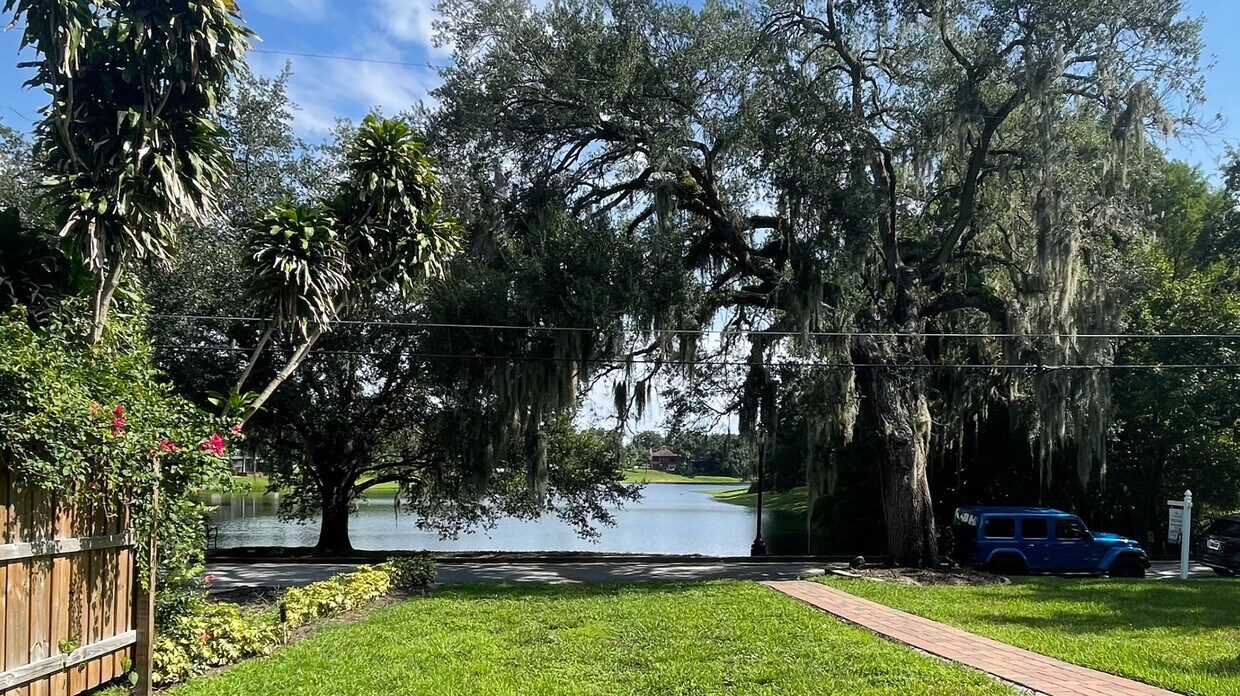 Lake Views - 1430 Lake Weldona Dr