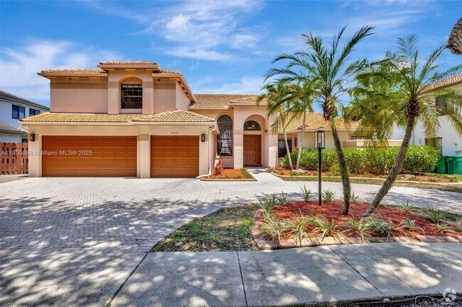 Building Photo - 10425 Bermuda Dr