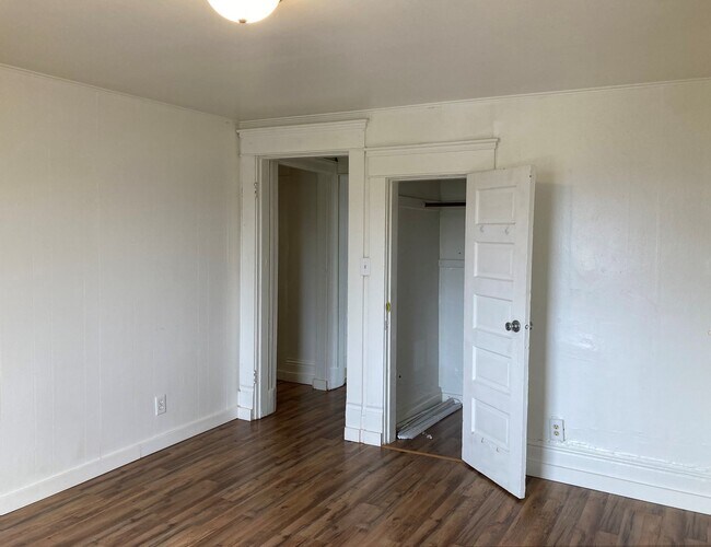 Building Photo - 2232 Hoyt Ave