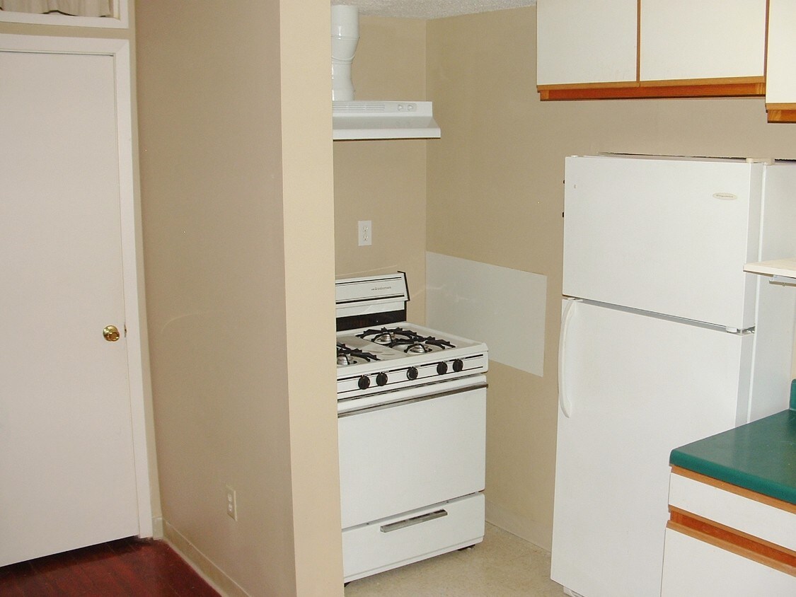 KIt 1 - 715 Adams St