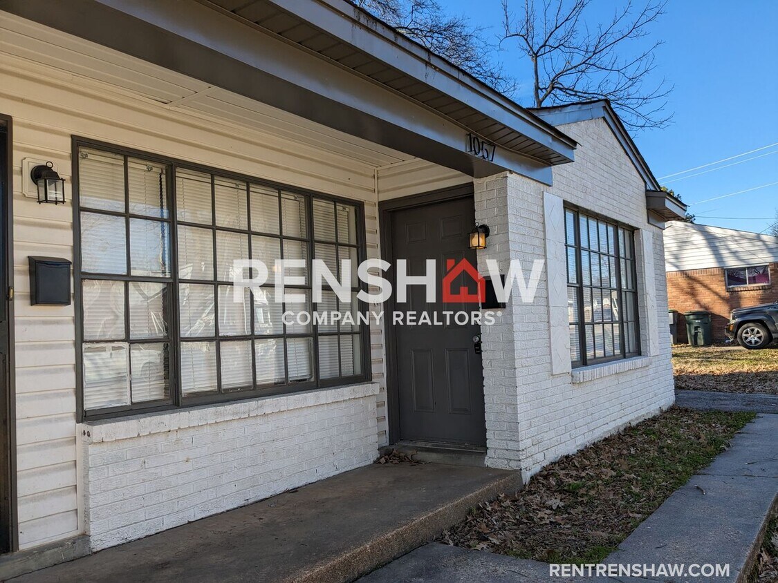 Primary Photo - Modern 2 bed/1 bath DUPLEX unit Available ...