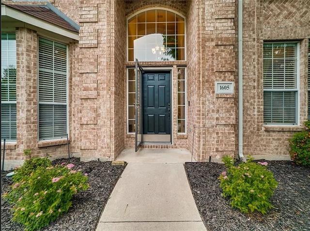 Foto del edificio - 1605 Oak Brook Ln