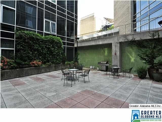 Building Photo - 1904 3rd Ave N