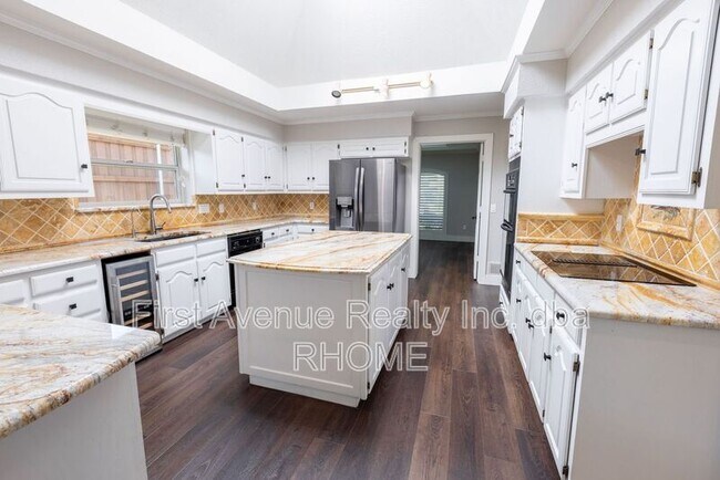 Foto del edificio - 16121 Shadybank Dr