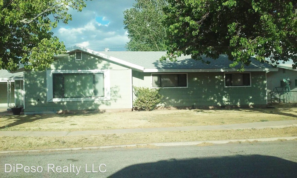 Primary Photo - 209 S Casas Lindas Dr