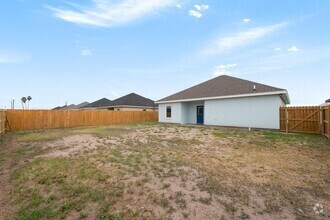 Building Photo - 204 Faith Dr