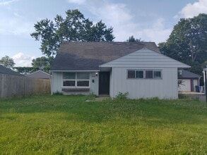 Building Photo - 4046 Virginia Cir E