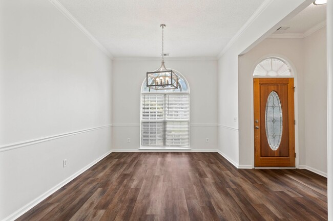 Building Photo - Deep Water Community - 4 Bed, 2 Bath Brick...