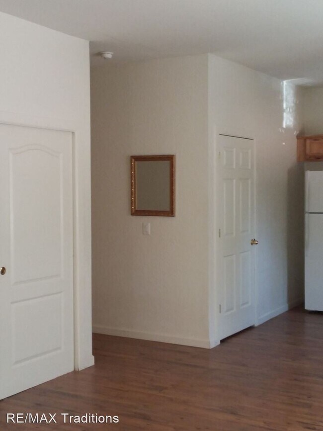 Foto del edificio - 2 br, 1 bath House - 1976 Christmas Pine