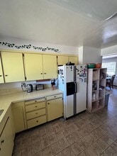 Building Photo - 1124 Woodside Dr