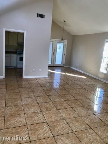 Building Photo - 2 br, 1 bath Condo - 138 Valley Rd