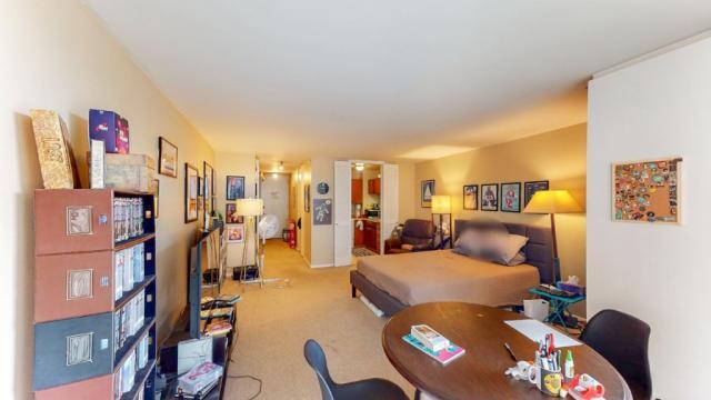 Building Photo - 0 bedroom in CHICAGO IL 60610