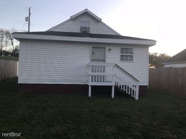 Building Photo - 111 Concord Pl