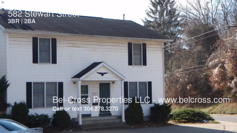 Primary Photo - 582 Stewart St