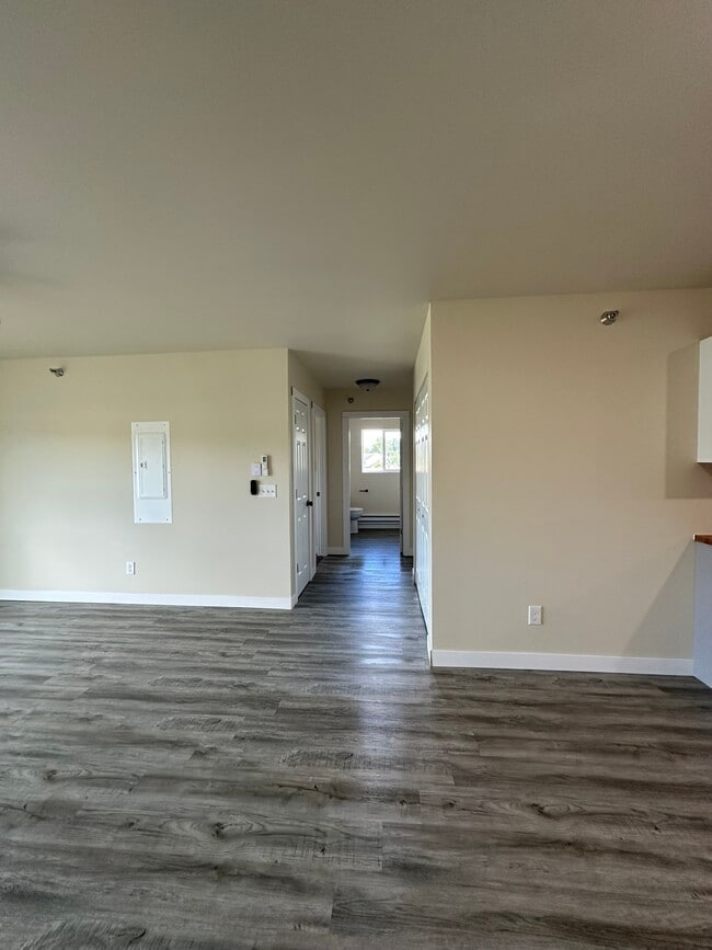 Building Photo - Valley View Estates C