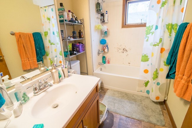 Building Photo - 809 Washington St