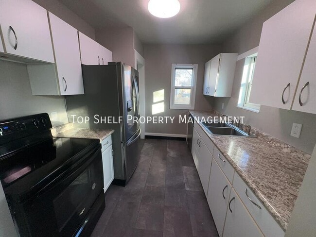 Building Photo - 3307 2nd Ave