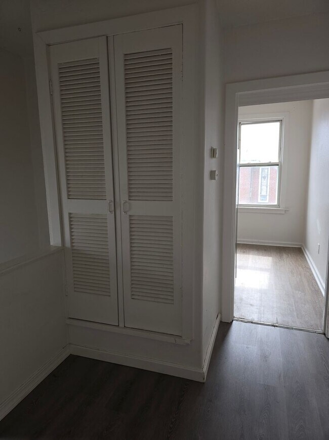 Foto del edificio - 301 E Lorena Ave