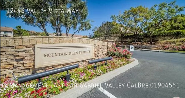 Building Photo - LARGE BEAUTIFUL HOME IN GATED COMMUNITY OF...