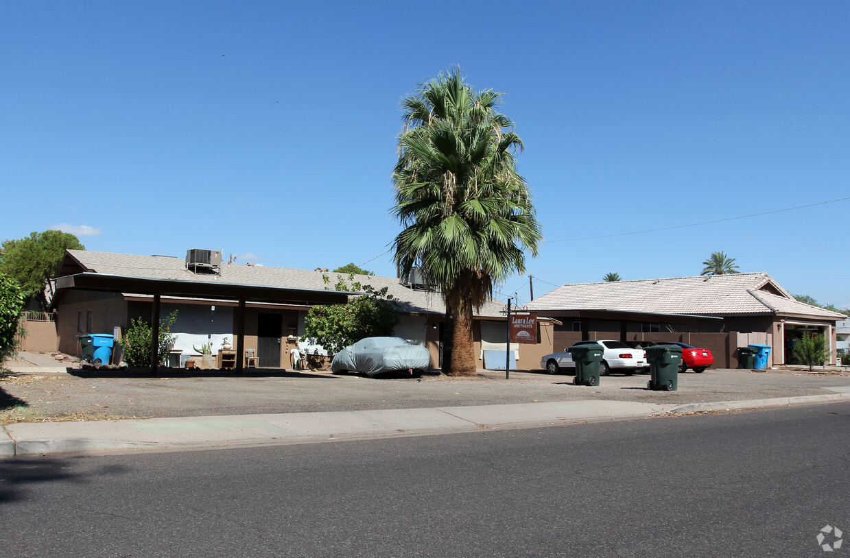 Primary Photo - Parkview Apartments
