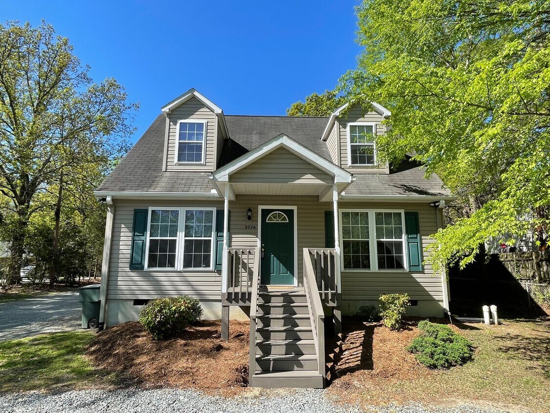 Foto principal - Incredible, newly renovated 3 br 3.5 ba Ca...
