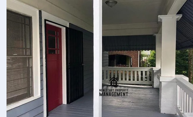 Photo - 804 Moreland Ave SE House