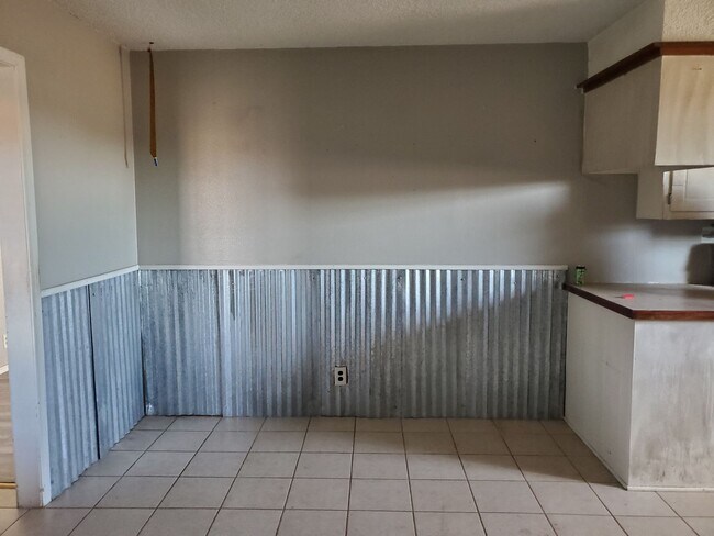 Foto del edificio - Newly updated 5 acre mini-ranch in Chandle...