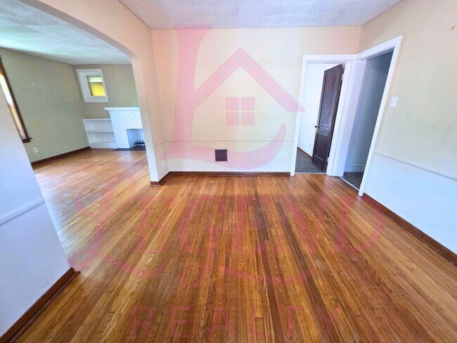 Foto del edificio - 4942 Tholozan Ave